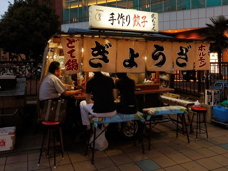 Eat like a local in Japan - yatai